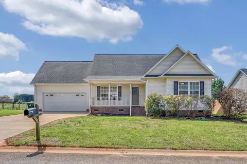 143 Summer Lady Ln, Boiling Springs, SC 29316