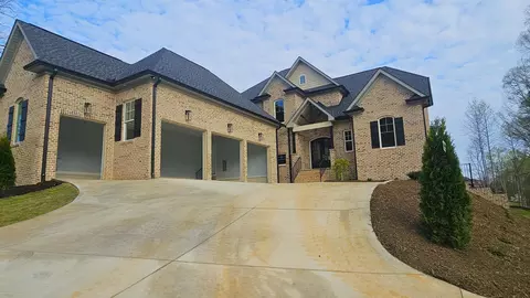 118 N Woodfin Dr, Inman, SC 29349