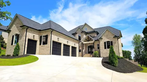 118 N Woodfin Dr, Inman, SC 29349