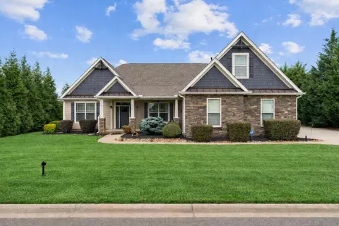 112 Providence Point Ln, Wellford, SC 29385