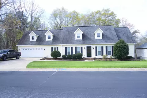 204 Georgetown Ct, Moore, SC 29369