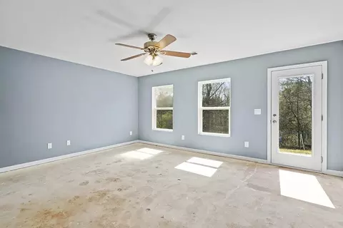 Living - 944 Echo Ridge Dr, Duncan, SC 29334 photo 2 of 2