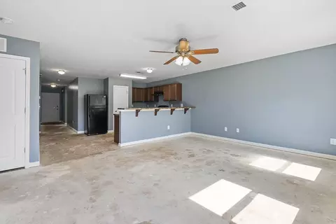 Living - 944 Echo Ridge Dr, Duncan, SC 29334 photo 1 of 2