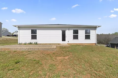 Exterior - 944 Echo Ridge Dr, Duncan, SC 29334 photo 3 of 4