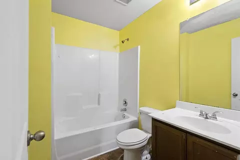 Bath - 944 Echo Ridge Dr, Duncan, SC 29334 photo 1 of 2