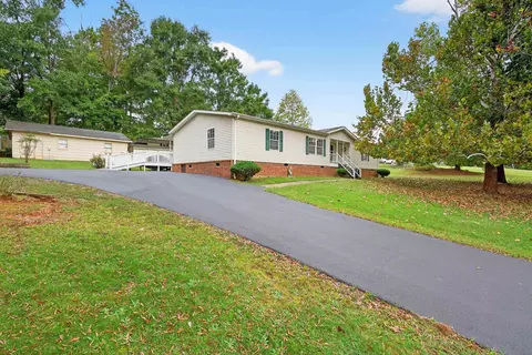 118 Settle Ave, Campobello, SC 29322