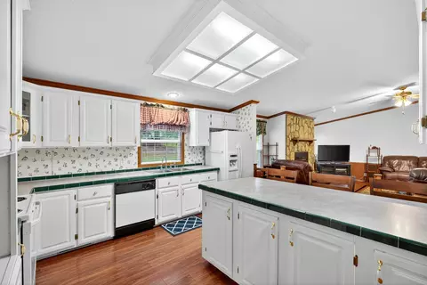 118 Settle Ave, Campobello, SC 29322 photo 7