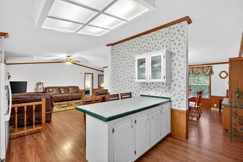 118 Settle Ave, Campobello, SC 29322 photo 8