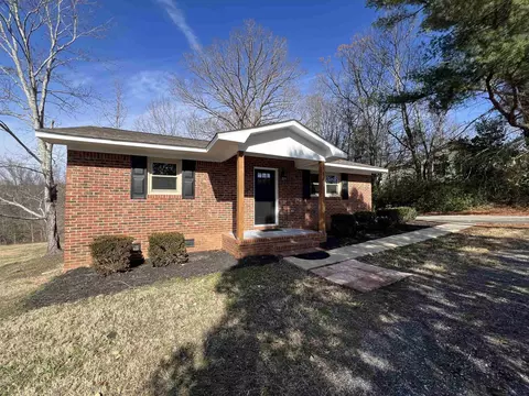 152 Washington Rd, Cowpens, SC 29330