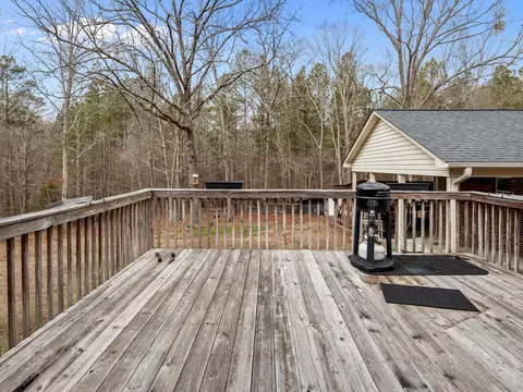 Exterior - 423 Bailey Rd, Buffalo, SC 29321 photo 6 of 13