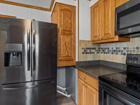 Kitchen - 423 Bailey Rd, Buffalo, SC 29321 photo 3 of 5