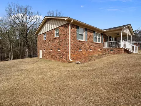 Exterior - 423 Bailey Rd, Buffalo, SC 29321 photo 5 of 13