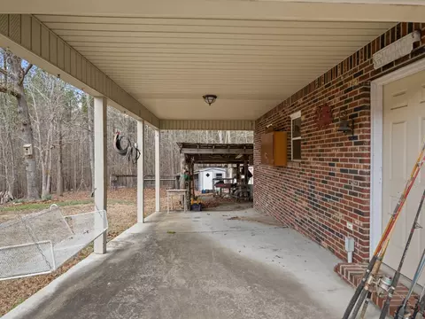 Exterior - 423 Bailey Rd, Buffalo, SC 29321 photo 7 of 13
