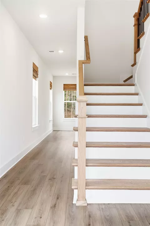 Entry Way - 952 Diane Ln, Moore, SC 29369 photo 2 of 6