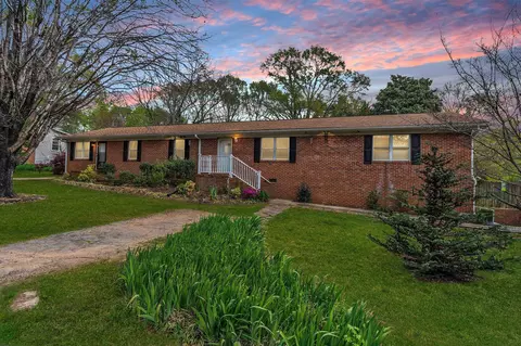 4 Easy St, Taylors, SC 29687