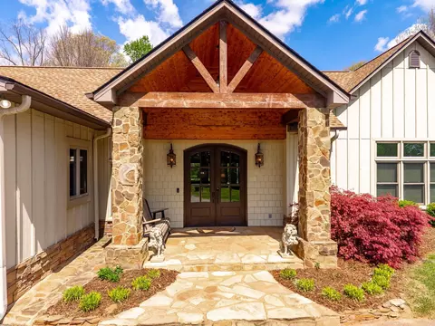 400 Sunset Rd, Landrum, SC 29356