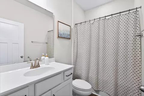 Bath - 619 Minster Ct, Moore, SC 29369 photo 3 of 3