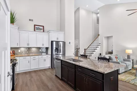 Kitchen - 619 Minster Ct, Moore, SC 29369 photo 3 of 3