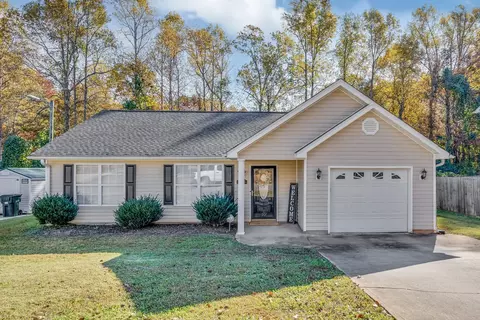 466 Pleasant Green Dr, Inman, SC 29349