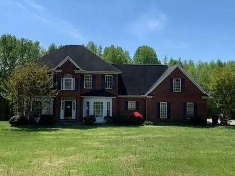 453 Waterford Point Dr, Boiling Springs, SC 29316