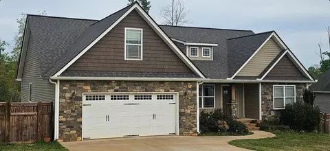 1581 Ballenger Rd, Wellford, SC 29385