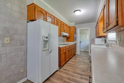 Kitchen - 2601 Highway 357, Lyman, SC 29365 photo 2 of 4