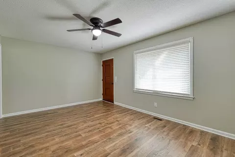 Living - 2601 Highway 357, Lyman, SC 29365 photo 3 of 8