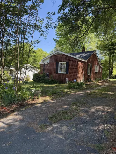 301 Valley Ave, Clover, SC 29710