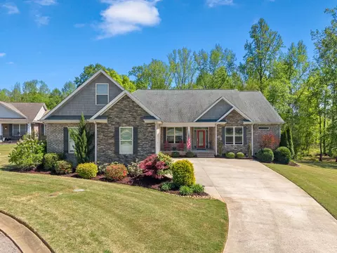 230 Floyd Meadow Dr, Inman, SC 29349