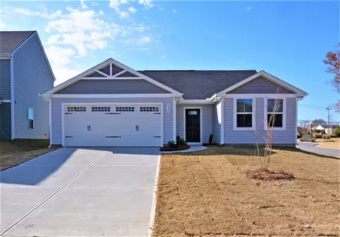 802 Purcell Dr, Woodruff, SC 29388