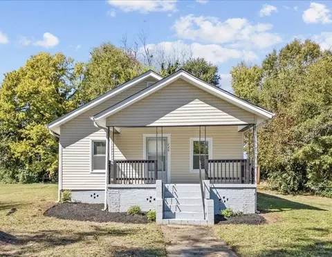 228 Grandview Dr, Spartanburg, SC 29303