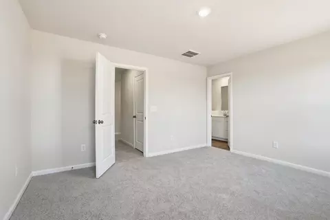 Bedroom - 838 Mahaffey Ct, Spartanburg, SC 29301 photo 8 of 10