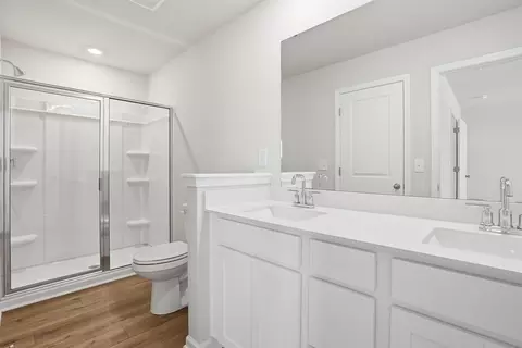 Bath - 838 Mahaffey Ct, Spartanburg, SC 29301 photo 4 of 4