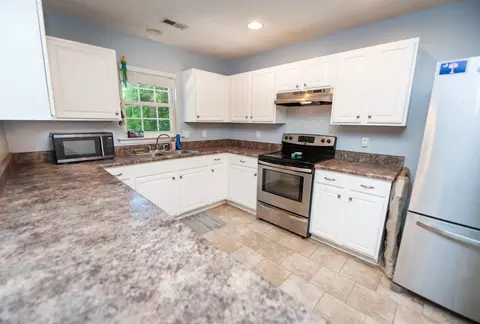 Kitchen - 486 Brighton Woods Dr, Moore, SC 29369 photo 1 of 1