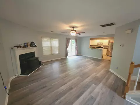 Living - 486 Brighton Woods Dr, Moore, SC 29369 photo 2 of 3