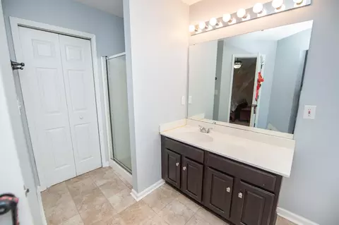 Bath - 486 Brighton Woods Dr, Moore, SC 29369 photo 2 of 3