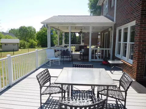 Exterior - 106 Hampton Dr, Gaffney, SC 29341 photo 6 of 9