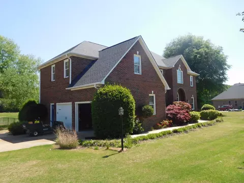 Exterior - 106 Hampton Dr, Gaffney, SC 29341 photo 8 of 9