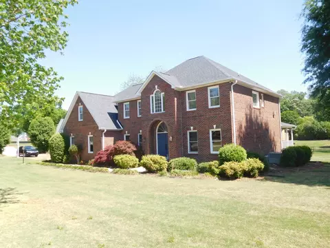 Exterior - 106 Hampton Dr, Gaffney, SC 29341 photo 9 of 9