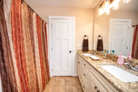 Bath - 223 Sweetgrass Dr, Chesnee, SC 29323 photo 2 of 2