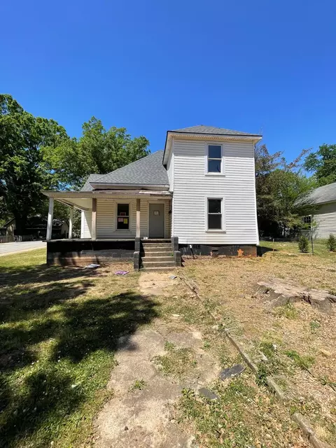 203 Poplar St, Gaffney, SC 29341