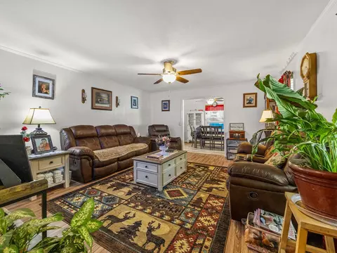 Living - 118 Brookside Dr, Union, SC 29379 photo 3 of 8