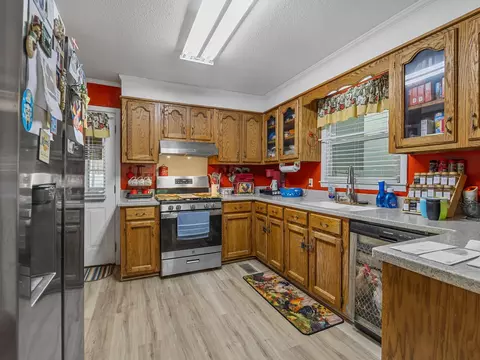 Kitchen - 118 Brookside Dr, Union, SC 29379 photo 2 of 4
