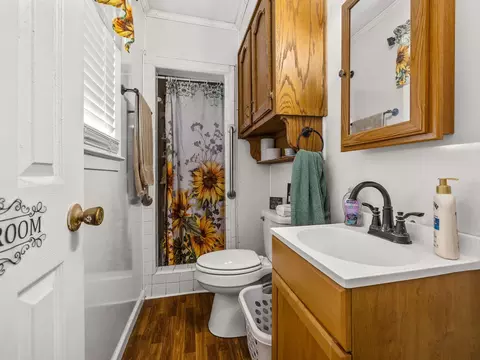 Bath - 118 Brookside Dr, Union, SC 29379 photo 3 of 3