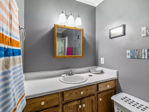 Bath - 118 Brookside Dr, Union, SC 29379 photo 1 of 3