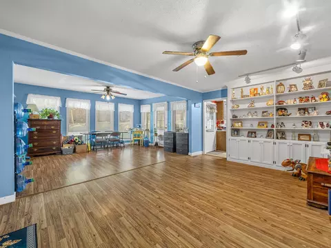 Living - 118 Brookside Dr, Union, SC 29379 photo 4 of 8