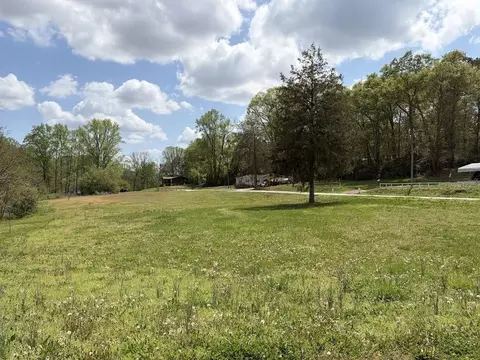 302 E Lime St, Blacksburg, SC 29702 photo 3