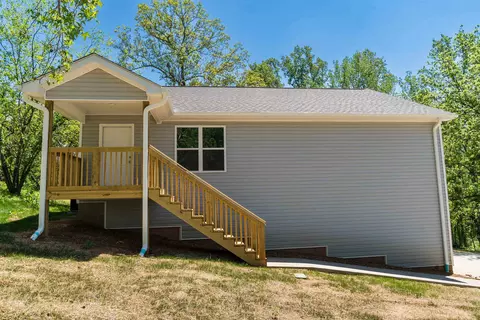 416 Love Springs Rd, Cowpens, SC 29330