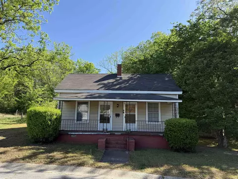 30 Elliott St, Chester, SC 29706