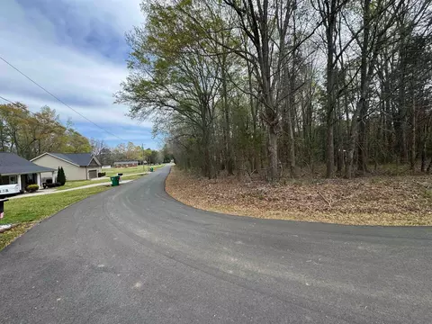 209 Cedar Cir, Cherokee, SC 29340